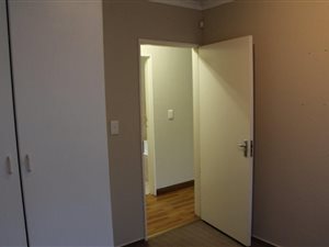 2 Bed Townhouse in Heuwelsig Estate