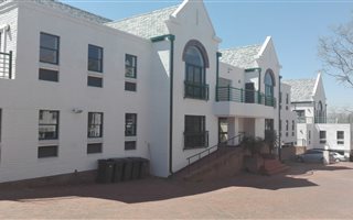 3535 m² Office Space in Lonehill