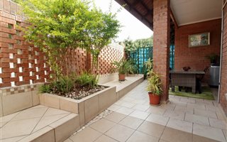 2 Bedroom Townhouse in Sonheuwel
