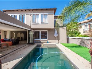 3 Bed House in Cedar Lakes