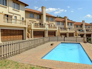 3 Bedroom Apartment in Winchester Hills