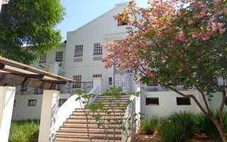 739 m² Commercial space in Parktown