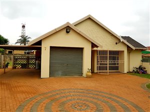 3 Bed House in Bonaero Park