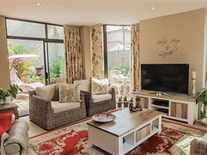 3 Bedroom House in Silver Lakes Golf Estate
