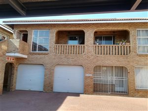 2 Bed Townhouse in Alberton