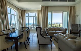 4 Bedroom Apartment in Three Anchor Bay