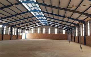 1900 m² Industrial space in Tulisa Park