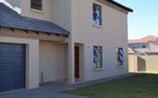 3 Bedroom House in Heuwelsig Estate
