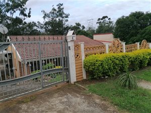 4 Bed House in Grove End