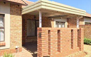2 Bedroom Townhouse in Brentwood Park