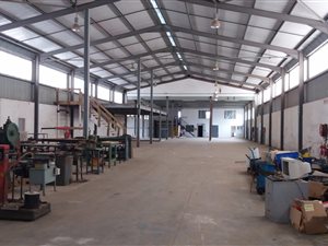 2052 m² Industrial space in Robertsham