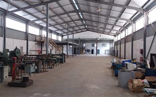 2052 m² Industrial space in Robertsham
