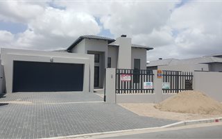 4 Bedroom House in Parklands North