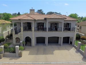5 Bed House in Vygeboom