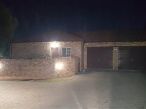 2 Bed Townhouse in Honeydew Ridge