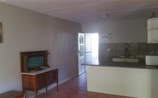 2 Bedroom Apartment in Vredekloof Heights