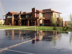5 Bed House in Three Rivers East