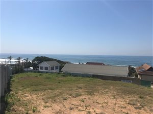 905 m² Land available in Salt Rock