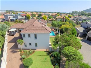 5 Bed House in Eldo Meadows