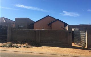 2 Bedroom House in Bram Fisherville