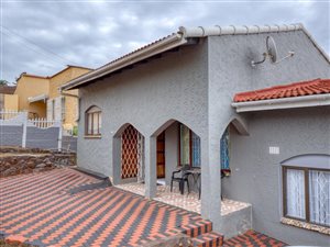 4 Bed House in Burlington Heights