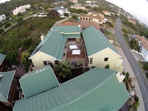 1100 m² Commercial space in Outeniqua Strand
