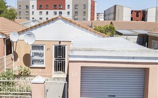 3 Bedroom House in Scottsdene
