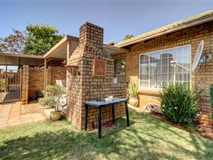 2 Bed Townhouse in Die Wilgers