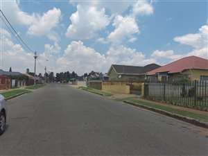 4 Bed House in Springs Central