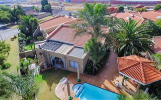 4 Bedroom House in Alberton