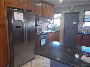 3 Bed Duet in Highveld