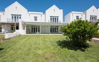 2 Bedroom House in Tokai