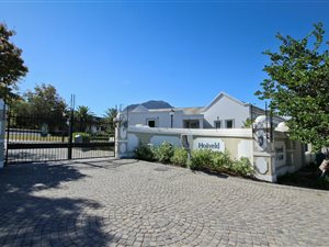 3 Bed House in La Concorde