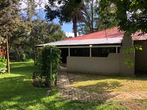 7837 m² Smallholding in Vyfhoek