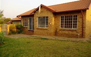 3 Bedroom Townhouse in Equestria