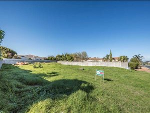 8160 m² Land available in Somerset Ridge
