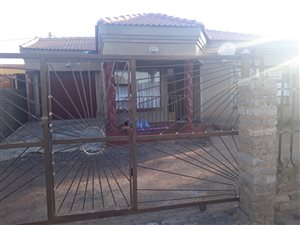 2 Bed House in Lethlabile