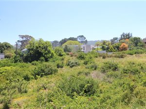 736 m² Land available in Seaside Longships