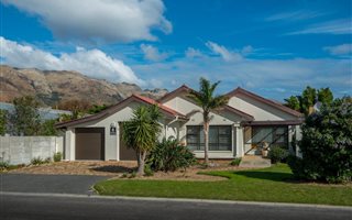 3 Bedroom House in Dobson