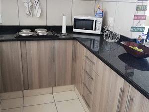 1 Bedroom Flat in Amanzimtoti