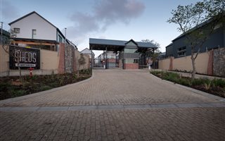 3 Bedroom House in Waterfall Estate