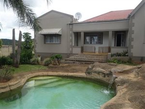5 Bed House in Sea View