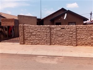 2 Bed House in Vosloorus