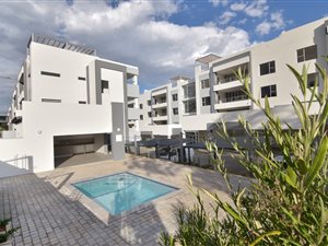 3 Bed Apartment in Melrose