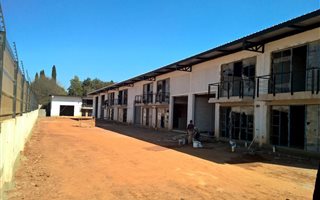 335 m² Industrial space in Pomona