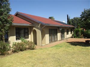 4 Bed House in Brackendowns