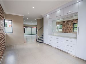 3 Bed House in Menlo Park