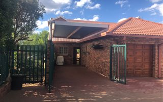3 Bedroom House in Ifafi