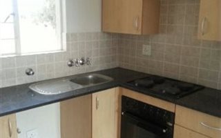 1 Bedroom Apartment in Klippoortje