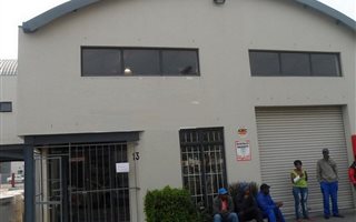 200 m² Commercial space in Kuilsriver